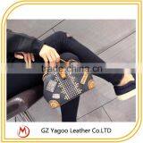 2016 Latest Leather Shoulder Messenger Bag Korean Hangbag With Leather Badge thumbnail-6