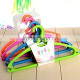 5pcs plastic clothes hanger