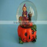 Special design Holiday gift Water globe for home decoration at Halloween