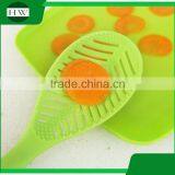 Kitchen Accessories Creative Multipurpose Plastic Long Handle Tumbler Tree Leaf Stand Shovel Ladle Scoop Rice Spoon thumbnail-3