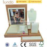Professional Design Noble Customized Jewelry Display