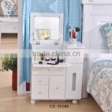 Solid Wood Makeup Table With Mirror For Bedroom Use