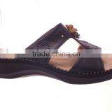 New design flat slippers in pu with comfortable mark-thread sole