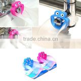 Hot! New design practical kids silicone water sink strain / silicone chute