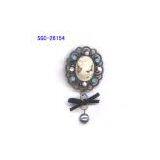 Fashion Brooch thumbnail-1