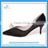 Classic design black lady office dress shoes pearl decorate mid heel women shoes