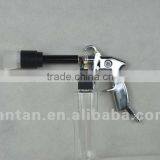 Drying Gun With Solution, Cleaning the Dirt thumbnail-1