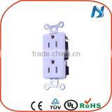 China Uchen US NEMA 5-20 Duplex Receptacle /socket
