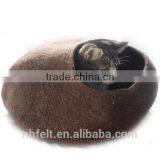 Handmade Felted Purple Wool Cat Cocoon thumbnail-1