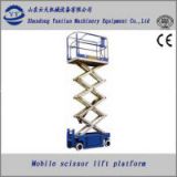 Self-propelled hydraulic scissor lift platform for light maintenance