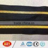 High Quality Custom Puller Gold Teeth Plastic Zipper , Jacket Zipper thumbnail-2