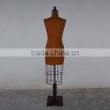 Dilapidated Upper Body Retro Woman Mannequin Display thumbnail-4