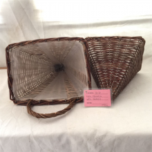 China Supplies High Quality Medium Size Willow Basket With Handle thumbnail-1