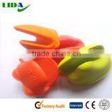 Lovely Heat Resistant Insulated Silicone Baking Kitchen Glove Bowl Clip Oven Pot Holder KIT601 thumbnail-2