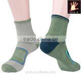 2015 Custom Professional Hiking Socks Breathable Moisture Wicking Socks for Outdoor Sports thumbnail-1