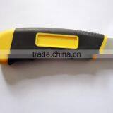High Quality Rubber Grip Utility Knife With 8 Pcs of Spare Blades thumbnail-3