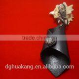 Fashionable Diamond Shape Real Leather Key Holder Protection Metal Cross Interlocked Carabiner Keychain