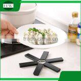 Multipurpose Plastic Foldable Storage Bin Non-slip Bowl Pot Drink Heat Insulation Pad Table Cup Coasters Mat Placemat Coaster thumbnail-1