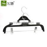 hot saling rubber black set wooden hangers of forever 21