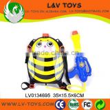 Wholesale plastic kids water gun toys with backpack