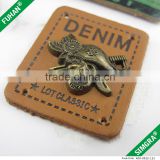 Supply newest fashionable design leather label with crystal
