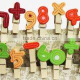 Wooden Digital Memo Clip Holder thumbnail-1