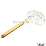 Stainless Steel Wire Mesh Strainer With the Wood Handle Shank thumbnail-2