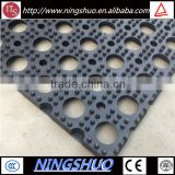 China factory of anti slip safety garden porous rubber mat used for grass