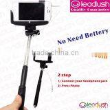 Extendable Monopod Selfie Stick With Cable thumbnail-1