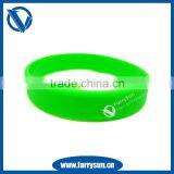 12 Years Manufacturer Costomize Silicone Wristband Bracelet Jewelry/ Charm Bracelet thumbnail-4