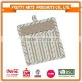 100% Cotton Oven Mitt and Potholder Set thumbnail-3