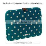 Favorite 17 Inch Neoprene Pink Laptop Sleeve thumbnail-5