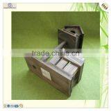 Популярный элегантный деревянный виночный ящик в форме домика с садом thumbnail-6