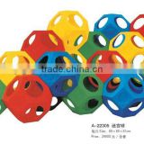 Kindergarten children play toys hole ball(A-22305)