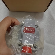 MOOG Proportional Valve D636-269-0001 thumbnail-1