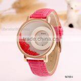 Elegant Women Quicksand Faux Leather Band Bracelet Round Dial Analog Wrist Watch thumbnail-2