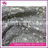 In Stock Low MOQ Printed Cotton Silk Saree Blend Fabric With Geometry Circle Lines for Garments