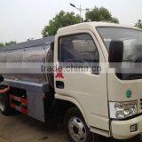 Dongfeng 4x2 Mini Milk Tank Truck thumbnail-3