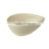 Beige Glazed Ceramic Salad Bowl in Water Drop Shape thumbnail-1