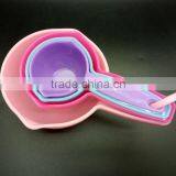 Colorful Set of 4 Plastic Measuring Cups and Spoons thumbnail-2