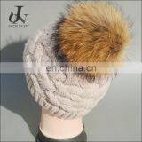 China Supplier Raccoon Fur Pompoms Fleeces Caps Knitted Hats