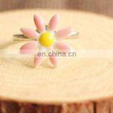 High Quality Hot Sale Daisy Rings Bridal Ceramics Engagement Ring for Women Jewelry Gift thumbnail-4