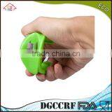NBRSC Over 10 Years Experience Plastic Easy and Convenient Kitchen Tools Mini Handhold Corn Stripper thumbnail-3