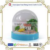Plastic Magnet Snow Globe