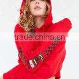 Mgoo Customize Women's Red Cropped Hoodie Sweatshirt Relaxed Fit Ribbed Cuff Long Sleeves Cotton Fleece Hoodies thumbnail-2