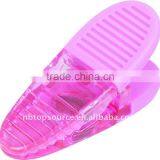 Tapered Shaped Plastic Clip thumbnail-1
