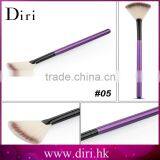 Black Fan-Shaped Handle Facial Brush Skin Care Makeup Tool Facial Concealer Makeup Brush thumbnail-5