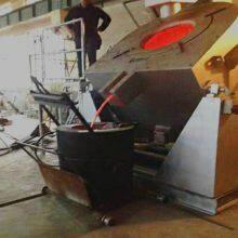 Dumping Waste Aluminum Melting Furnace Small Aluminum Ingot Melting and Holding Furnace thumbnail-1