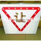 Customized Aluminum LED Solar Traffic Safety Warning Sign thumbnail-4