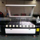 1.6*1m Auto Feeding CNC CO2 Laser Textile Cutting Machine